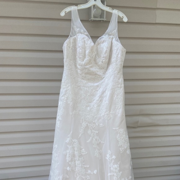 Oleg Cassini Dresses & Skirts - Oleg Cassini Wedding Dress